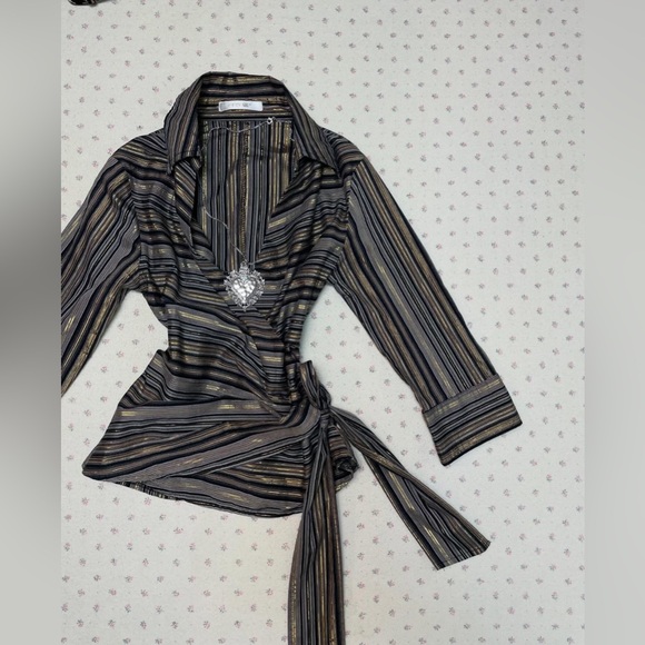 Top - Picture 2 of 6